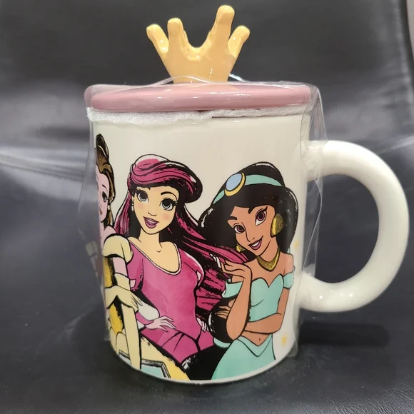 New Disney Princesses Ceramic Mug with Sculpted Crown Lid 18oz - Picture 1 of 6